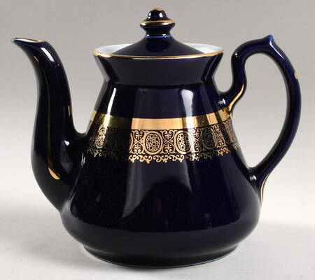 Teapots By Hall (Non-Pattern) Philadelphia Teapot