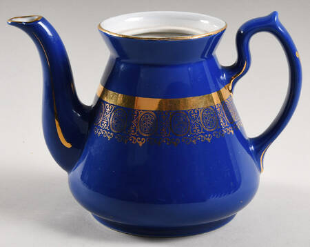 Teapots By Hall (Non-Pattern) Philadelphia Teapot