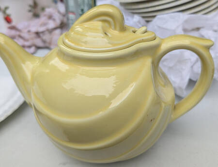 Teapots By Hall (Non-Pattern) Parade Teapot & Lid