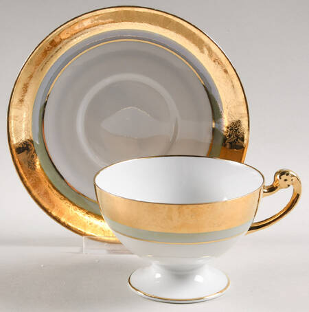 Footed Cup & Saucer Set