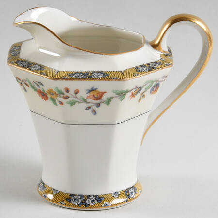 H5202 Creamer