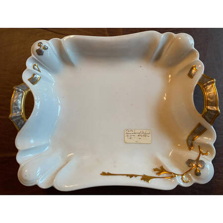 Schleiger 10-2 Square Handled Cake Plate