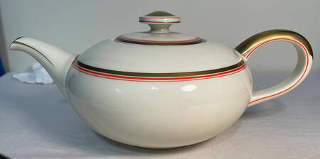 6216 Teapot & Lid