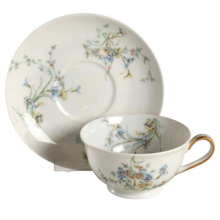 Fleurette Footed Cup & Saucer Set