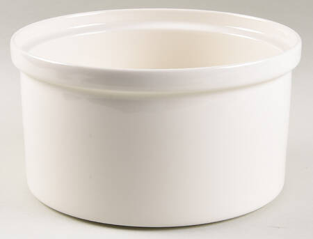 Teema White (IItala Stamp) 2.25 Qt Round Casserole No Lid