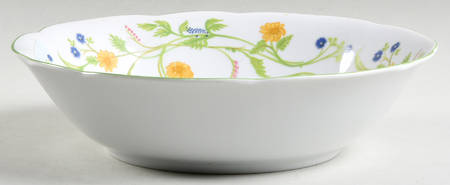 Buttercup 9" Round Vegetable Bowl