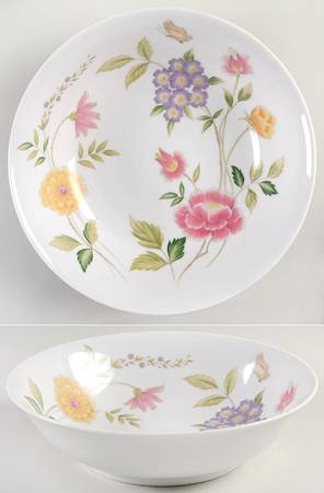 Columbine 9" Round Vegetable Bowl