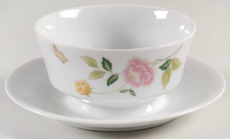 Columbine Gravy Boat with Attached Underplate