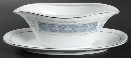 Buckingham Gravy Boat with Attached Underplate