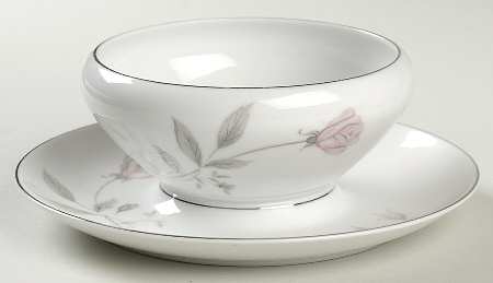 First Love Gravy Boat with Attached Underplate