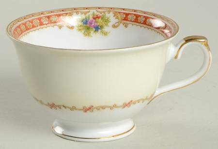 IMP12 Footed Cup