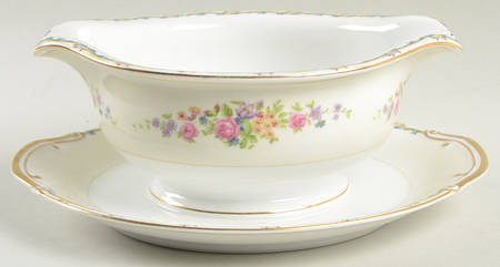 IMP8 Gravy Boat with Attached Underplate
