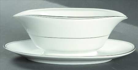 Sincerity Gravy Boat with Attached Underplate