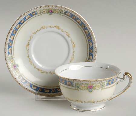 Victoria Footed Cup & Saucer Set