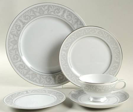 Whitney 40 Piece Estate Set