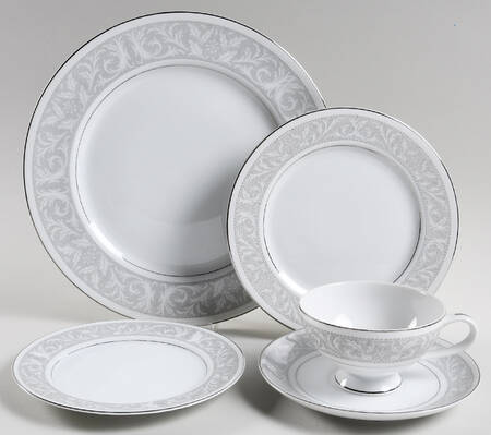 Whitney 40 Piece Estate Set