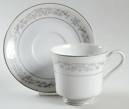 Windsor Footed Cup & Saucer Set