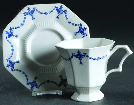 Ash Lawn Footed Cup & Saucer Set