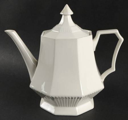 Independence White Teapot & Lid