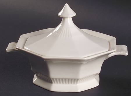 Independence White Individual Casserole & Lid