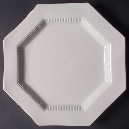 Independence White 14" Chop Plate (Round Platter)