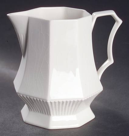 Independence White 16 Oz Pitcher