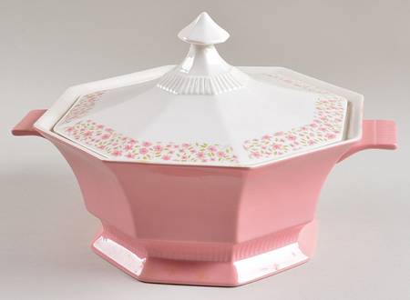 Mary Jane Octagonal Covered Vegetable