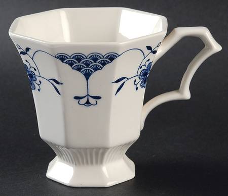 Martha's Vineyard Footed Cup