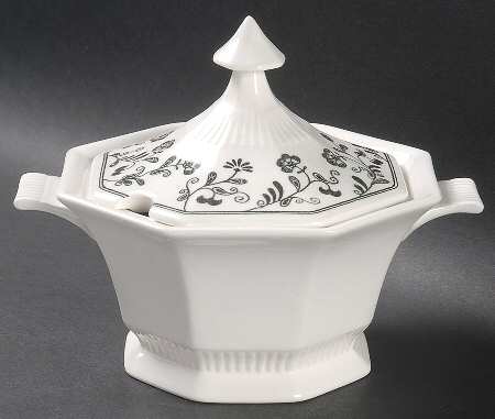 Millbrook Sauce Boat & Lid
