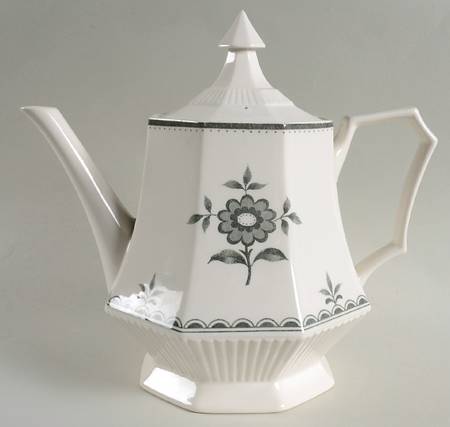 Provincial Flower Teapot & Lid
