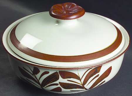Taos 2.5 Qt Round Covered Casserole
