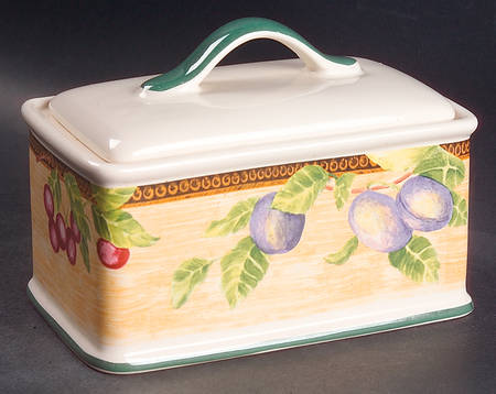 Newbury Kitchen Keeper & Lid