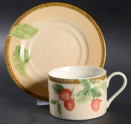 Newbury Flat Cup & Saucer Set