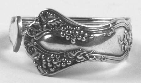 Vintage (Silverplate, 1904) Napkin Ring Large HC