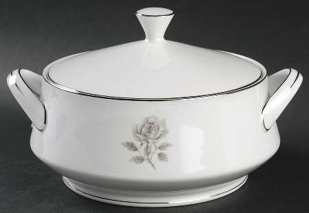 Allure Round Covered Vegetable