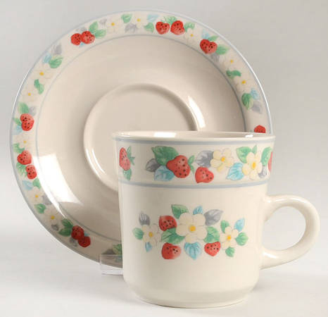 Berry Blossom Flat Cup & Saucer Set