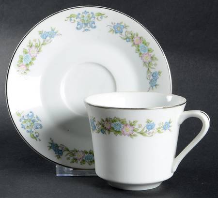 Conchetta Flat Cup & Saucer Set