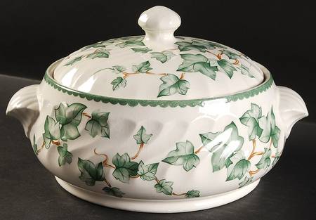 Country Vine Round Covered Vegetable