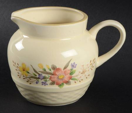 Creme De Chine Creamer