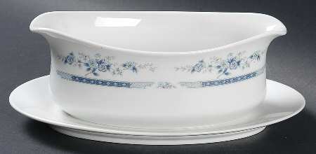 Dawn Gravy Boat with Attached Underplate