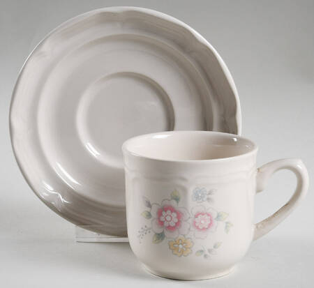 Delightful Flat Cup & Saucer Set