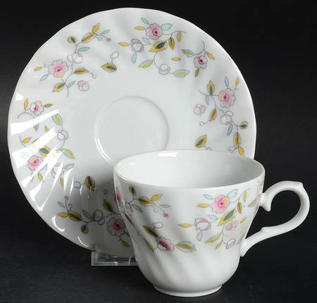 Eden Flat Cup & Saucer Set