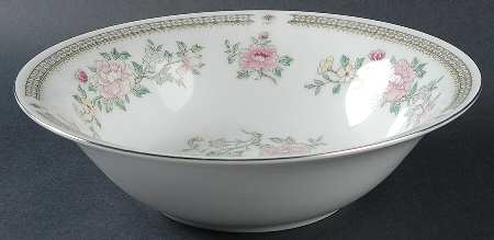 Gardena 9" Round Vegetable Bowl