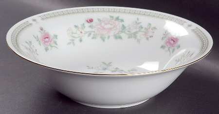 Gardena 9" Round Vegetable Bowl