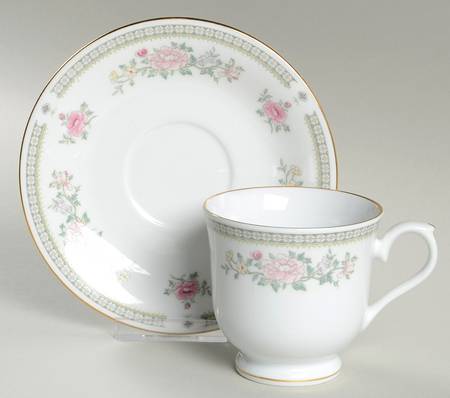 Gardena Footed Cup & Saucer Set