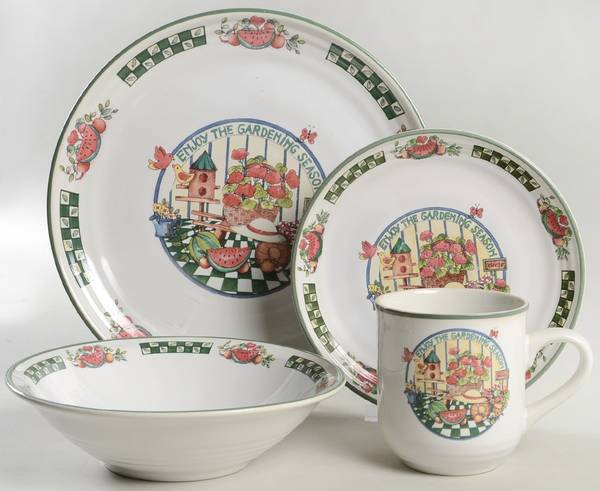 Gardening Season 4 Piece Place Setting