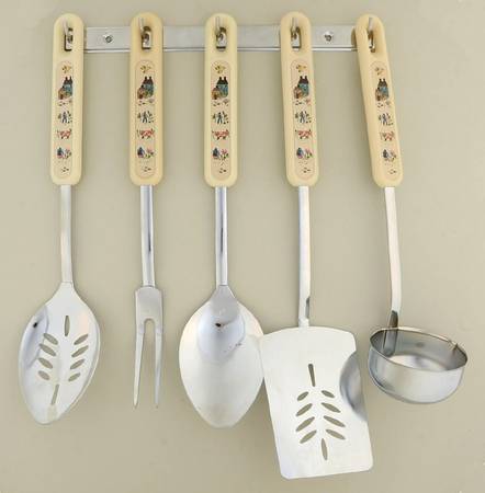 Heartland (6 Piece) Hanging Utensil Set with Stainless Bowls