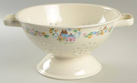 Heartland Metal Colander