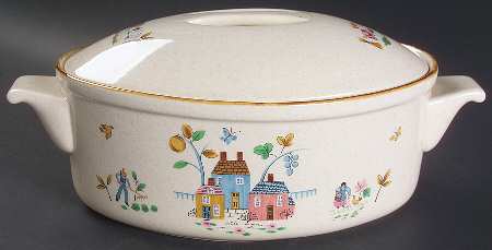 Heartland 2 Quart Oval Covered Casserole