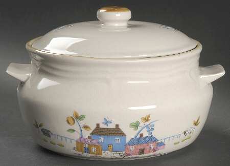 Heartland 2 Qt Round Covered Casserole